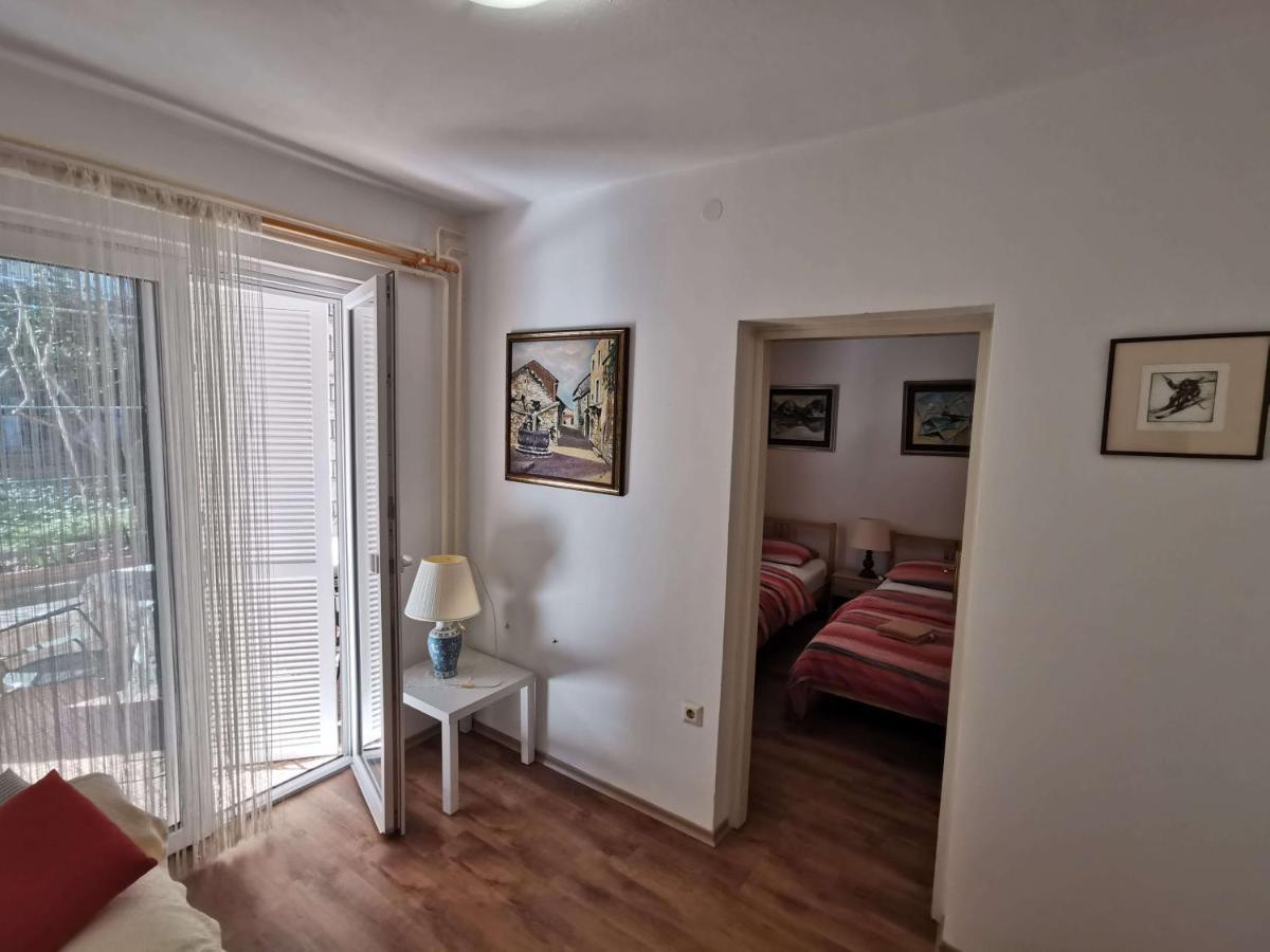 Ferienwohnung Pri Noni "Istracycle" Lucija Exterior foto